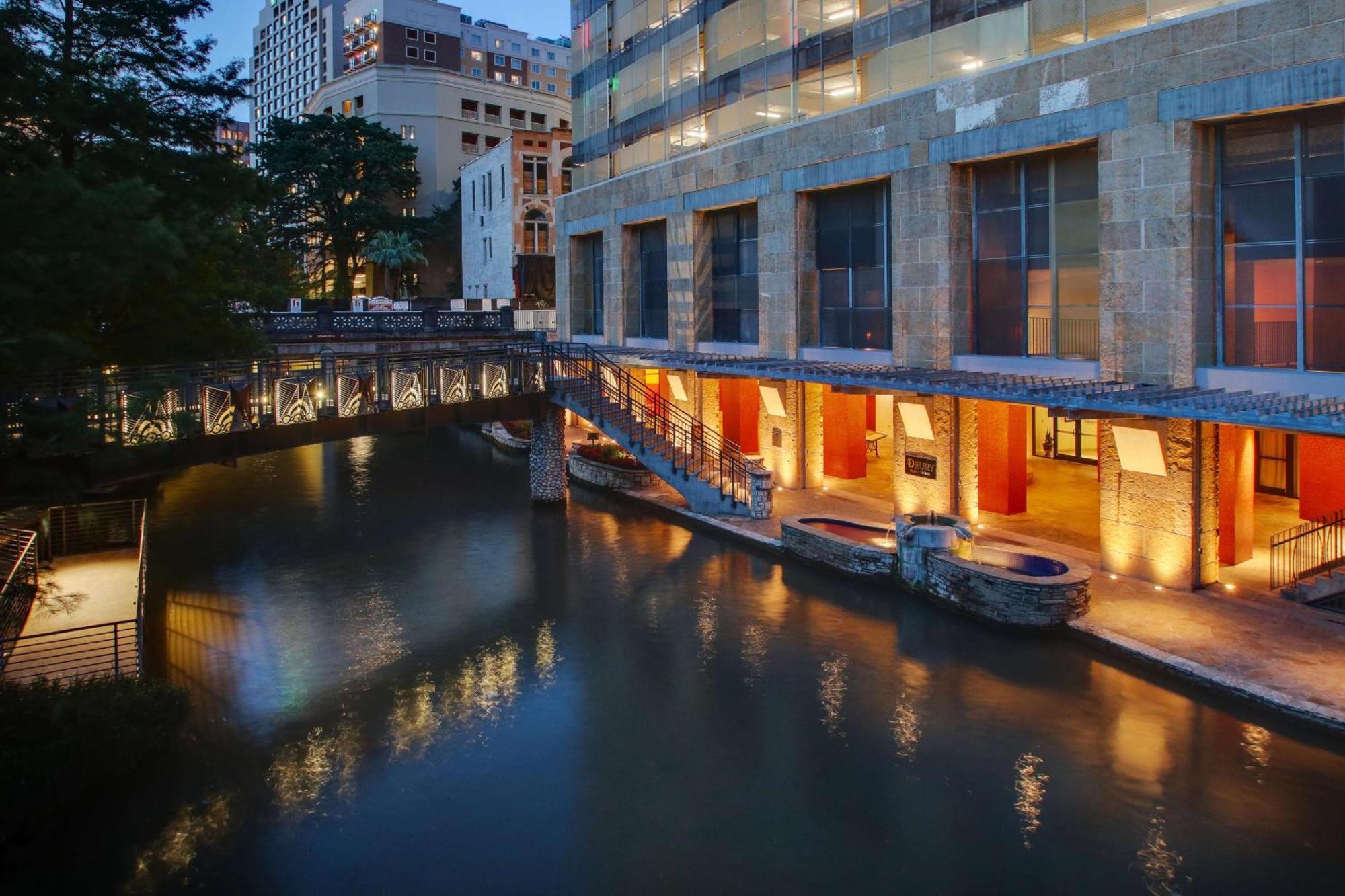 Drury Plaza Hotel San Antonio Riverwalk Экстерьер фото