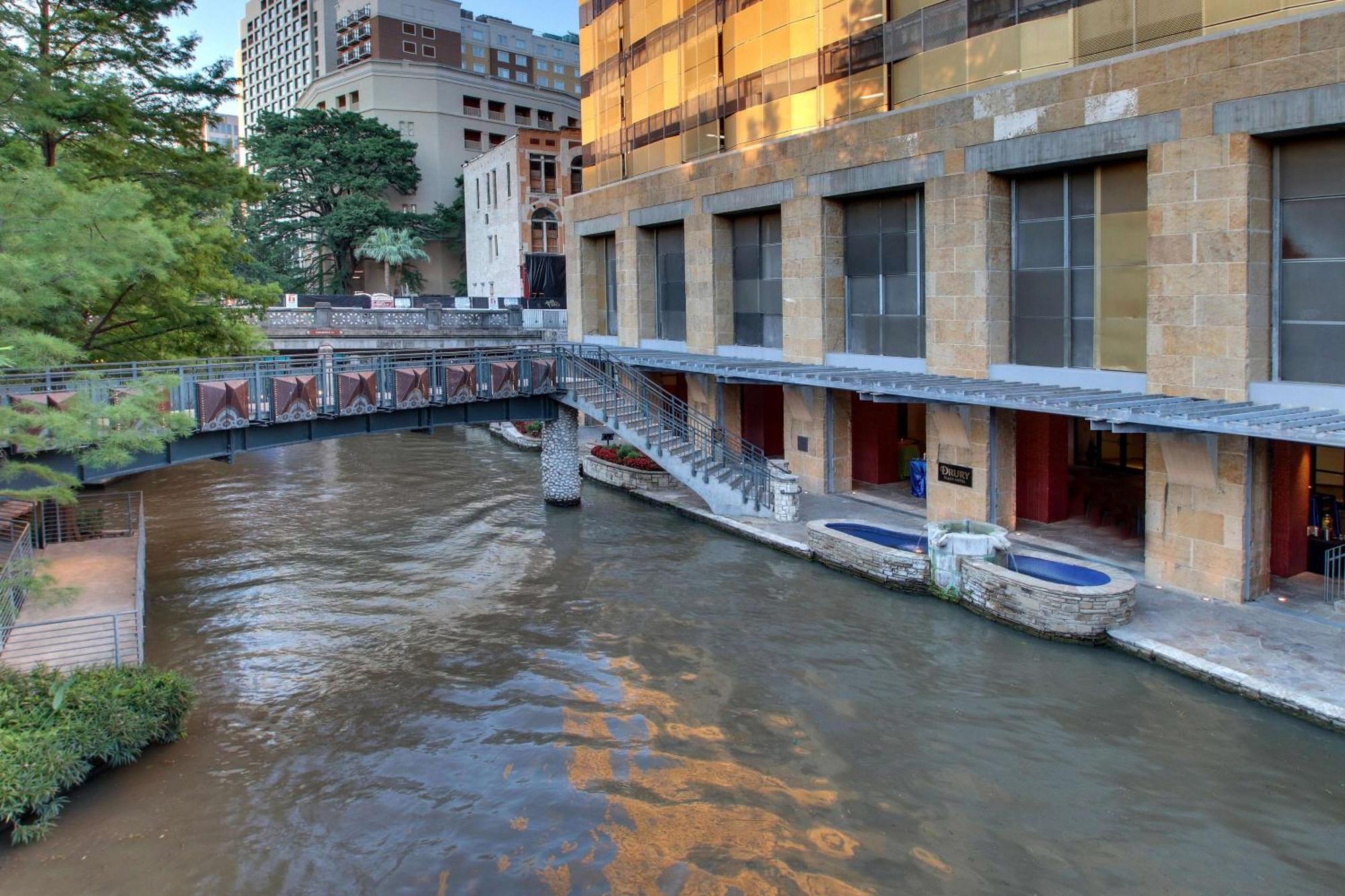 Drury Plaza Hotel San Antonio Riverwalk Экстерьер фото