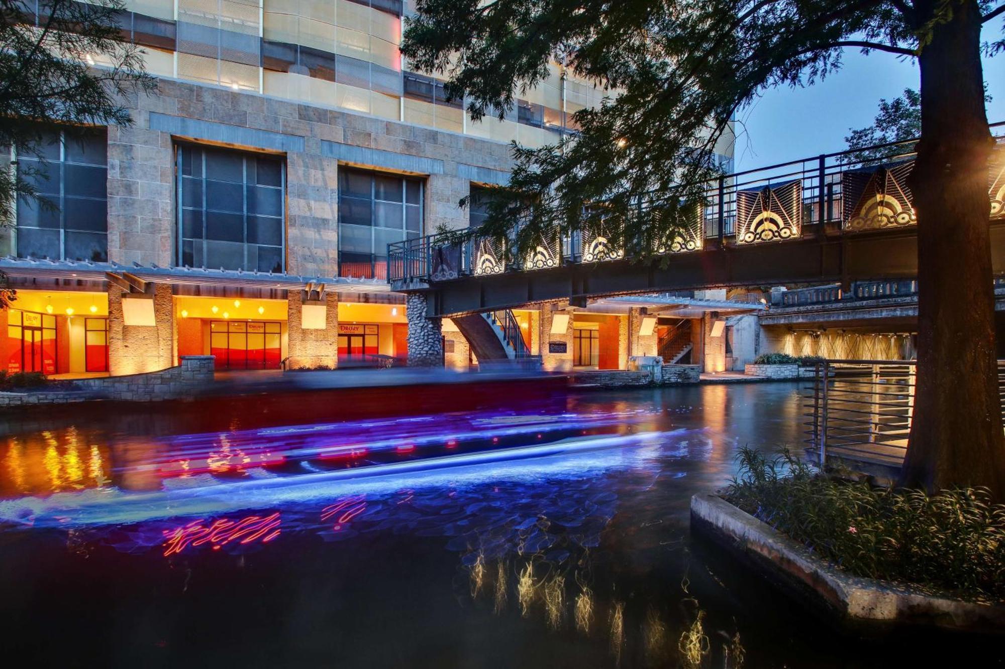 Drury Plaza Hotel San Antonio Riverwalk Экстерьер фото