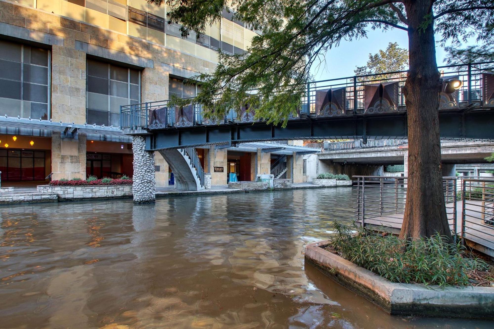 Drury Plaza Hotel San Antonio Riverwalk Экстерьер фото